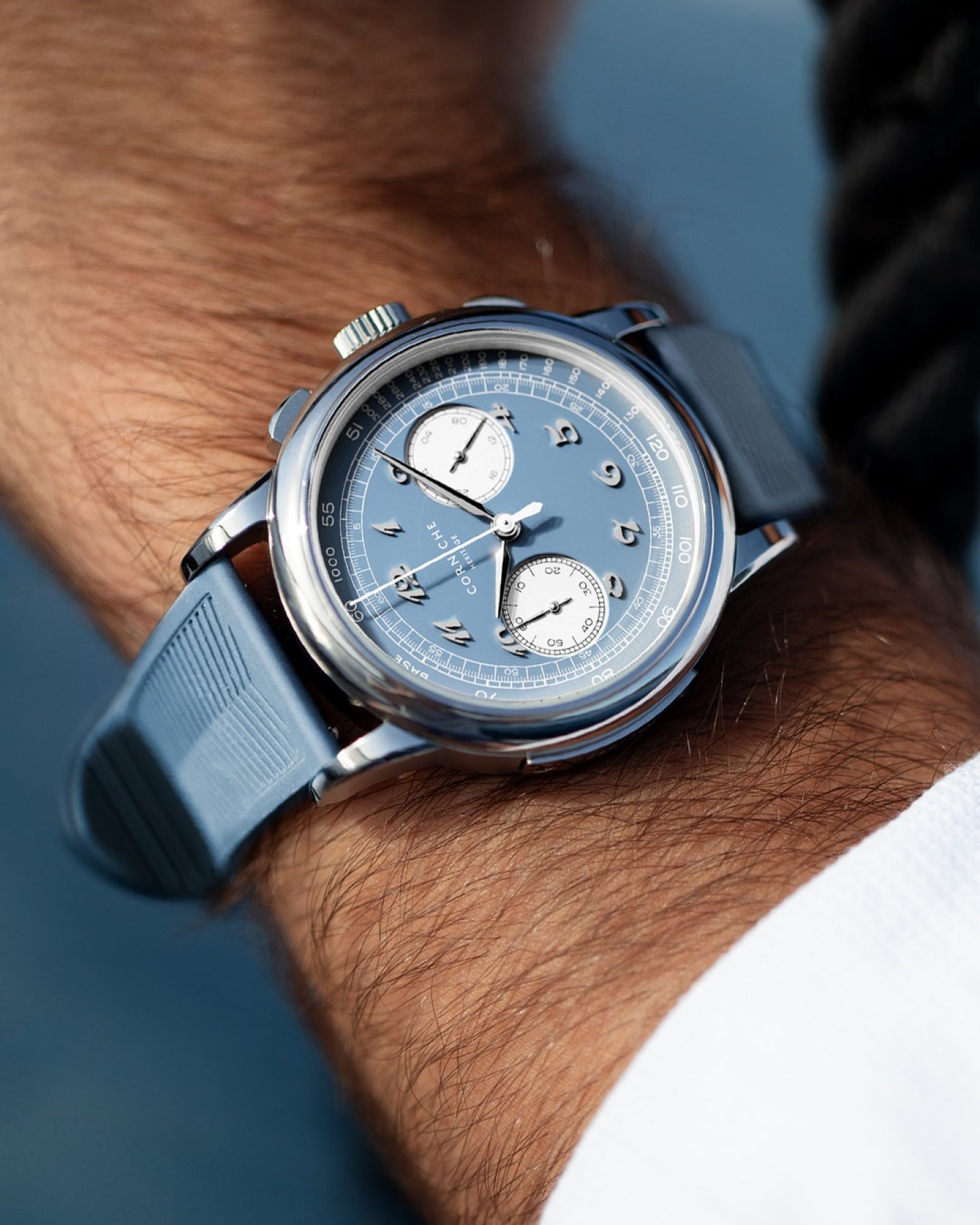 コーニッシュが爽やかなブルーダイヤルの限定モデル「Heritage Chronograph Visage Limited Edition」を発売