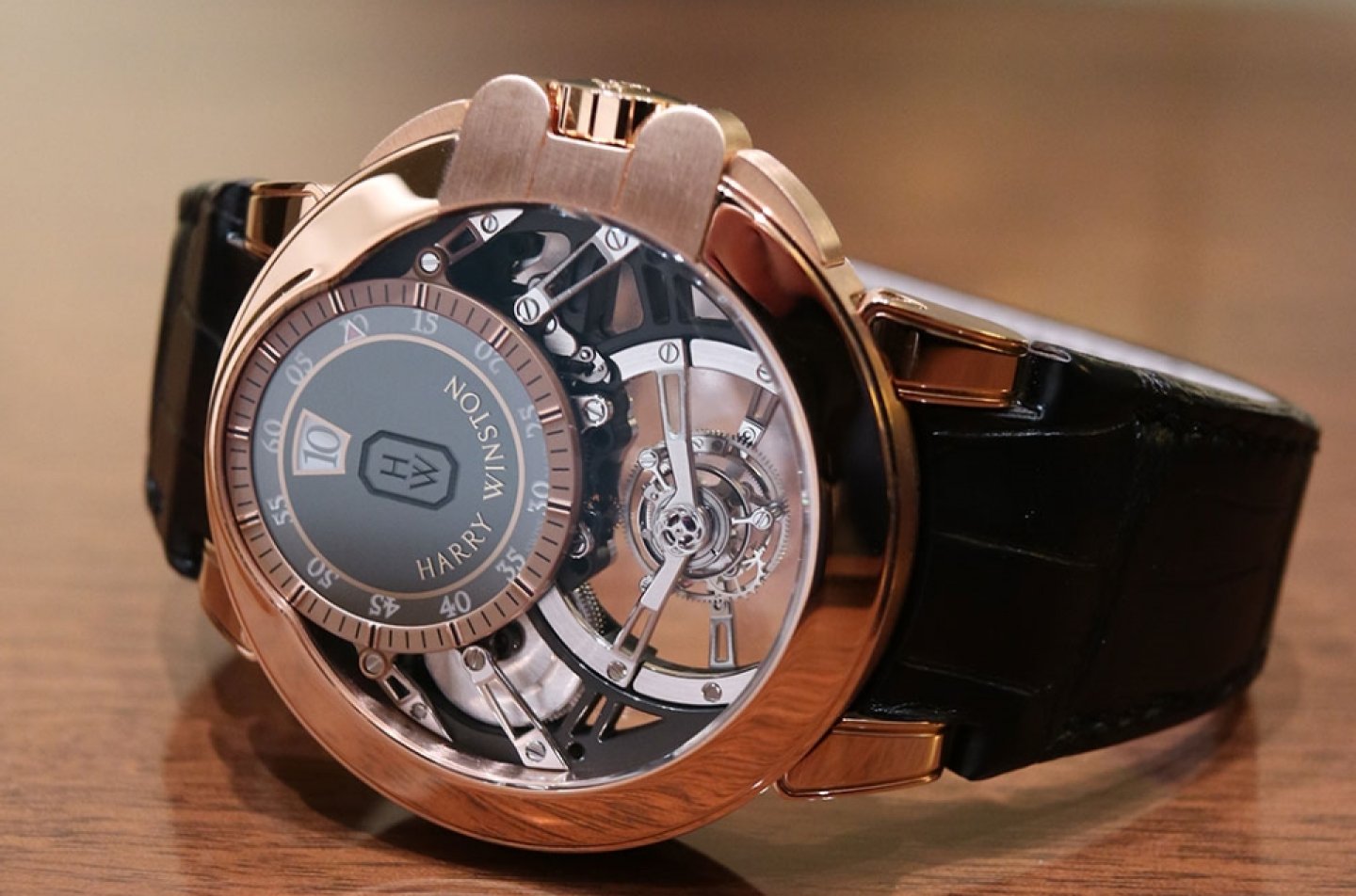 ハリー・ウィンストン「HW オーシャン・トゥールビヨン ジャンピングアワー」&「オーシャン・ビッグデイト・オートマティック42MM WG」