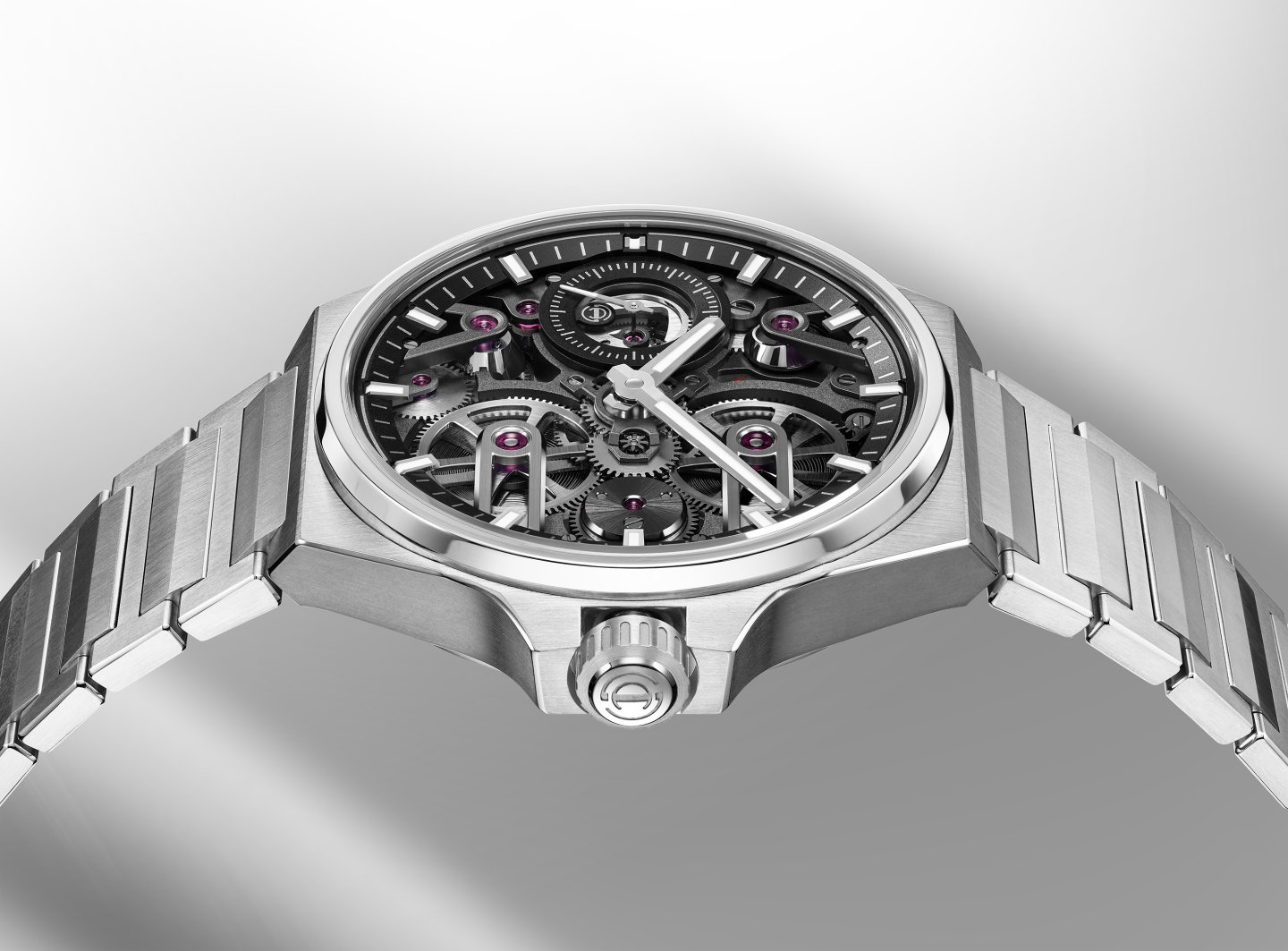 アーミン・シュトローム「ワンウィーク・スケルトン」~グレード5チタニウム製ケースと一体型ブレスレットを備えるオープンワークの傑作