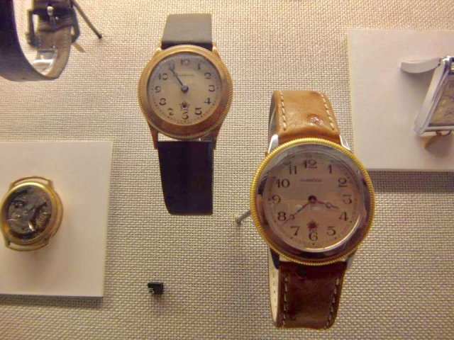 『リューズのない腕時計、その歴史』 by k.hillfield