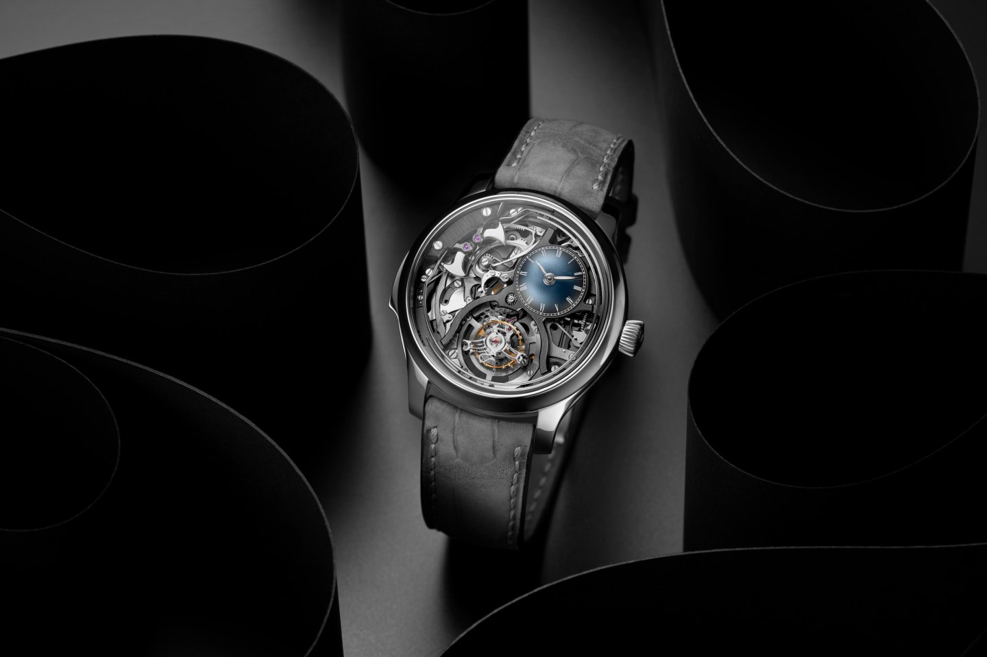 Hモーザー「エンデバー・ミニッツリピーター シリンドリカル トゥールビヨン スケルトン」~開かれた造形、響く音色