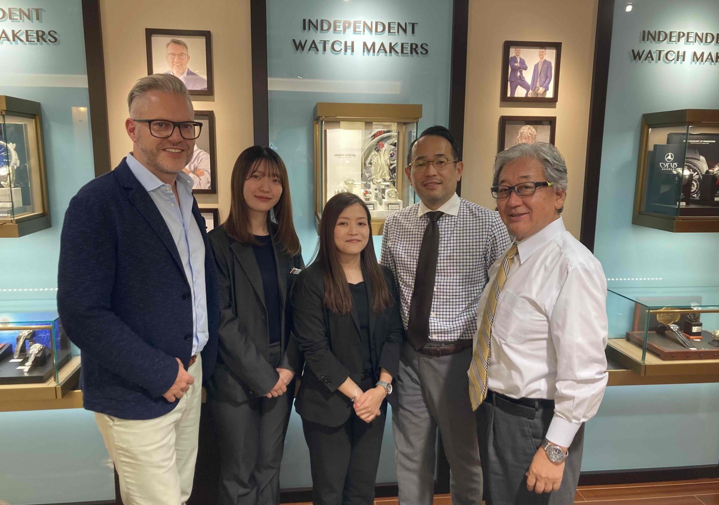 アーミン・シュトローム【ARMIN STROM】HEAD OF SALES:SEBASTIAN MARTEM