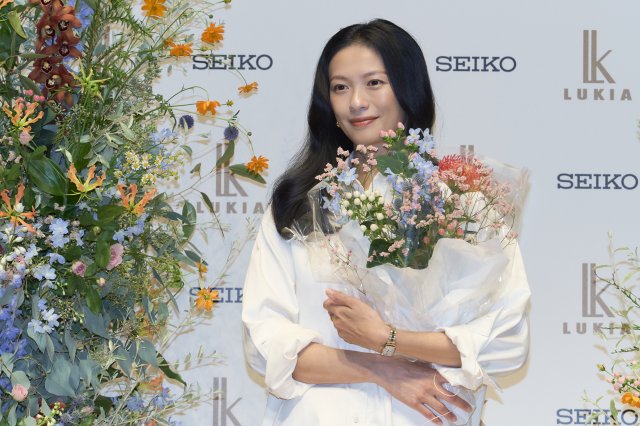 セイコー ルキア 新アンバサダー就任発表会~榮倉奈々さん、着用シーンの提案や環境に配慮したものづくりへの想い語る