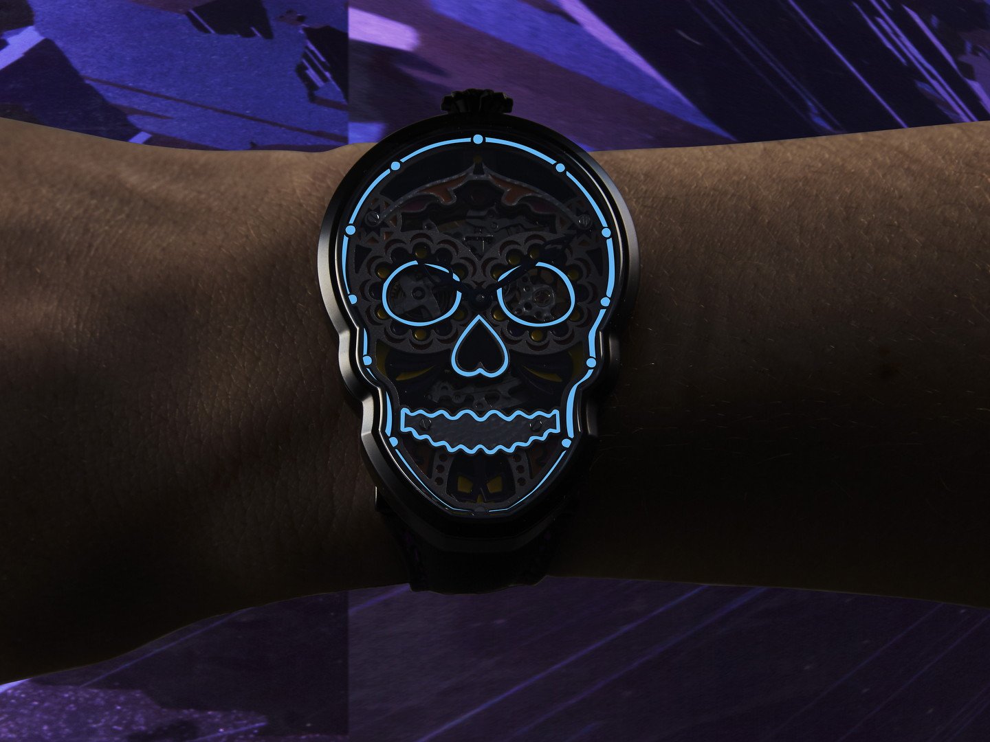 FIONA KRÜGER : Petit Celebration Skulls “Eternity” And “Enigma”