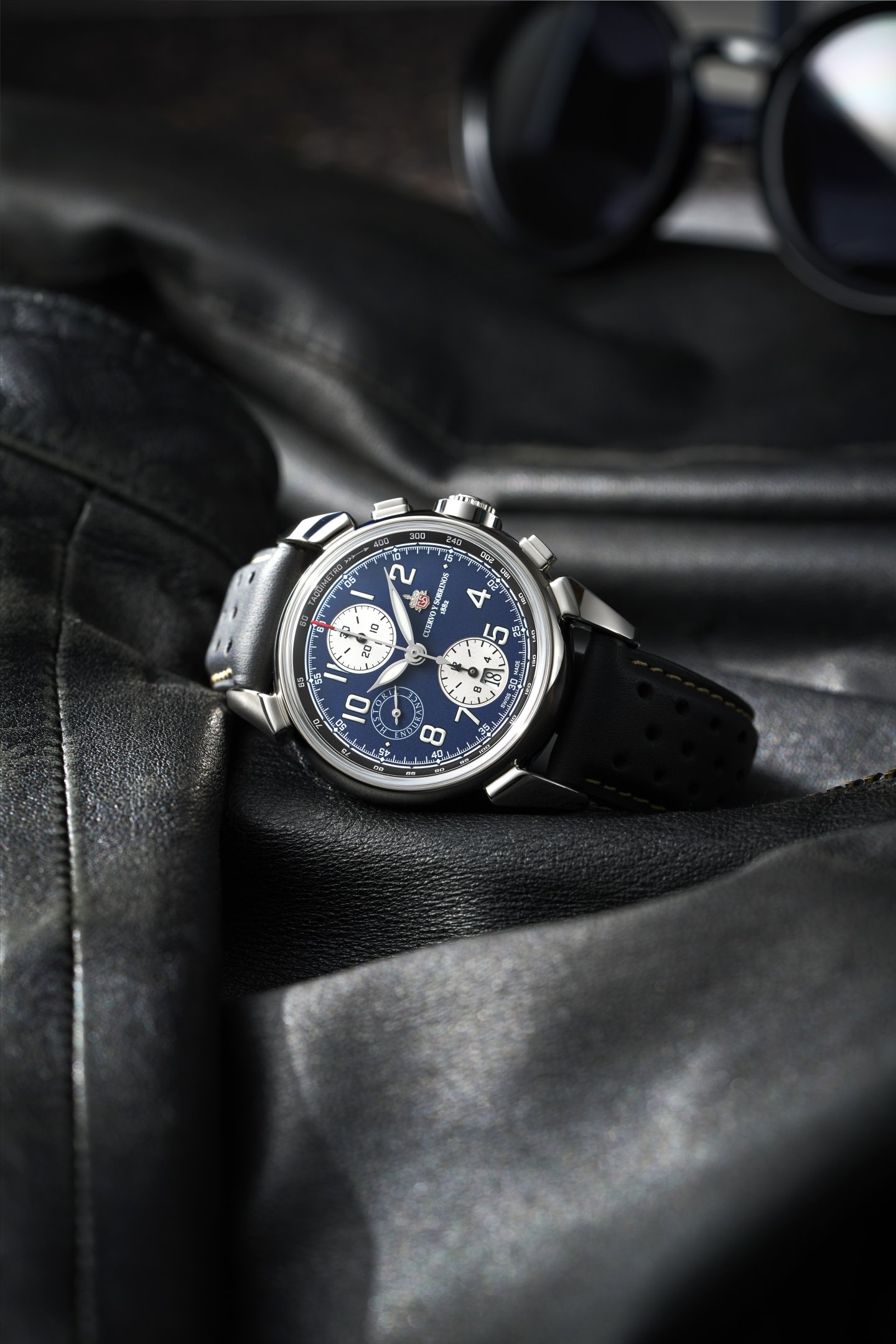 クエルボ・イ・ソブリノス「クロノグラフ ヒストリック エンデュランス バリ ブルー」~クラシック・モータースポーツに捧げるリミテッドエディション