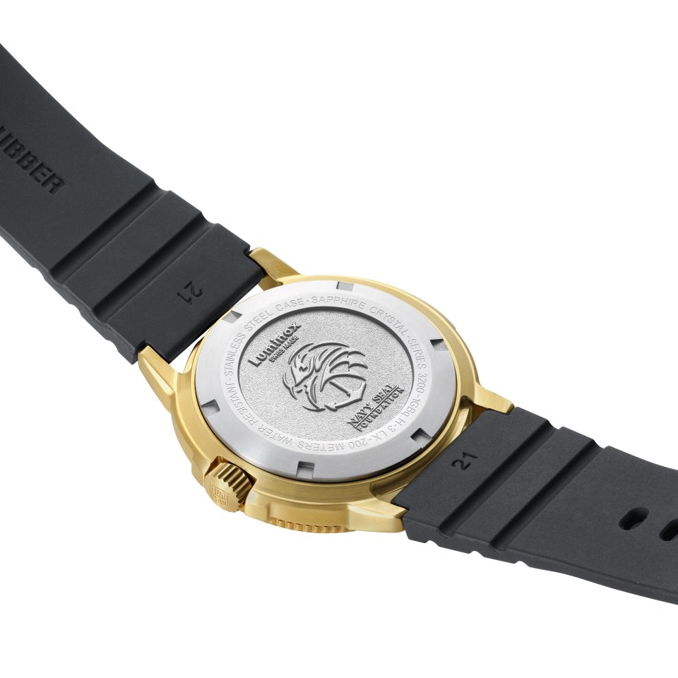 世界限定1200個　LUMINOX NAVY SEAL ゴールド文字盤 Luminox（ルミノックス）】ゴールドカラー限定モデルやネイビー
