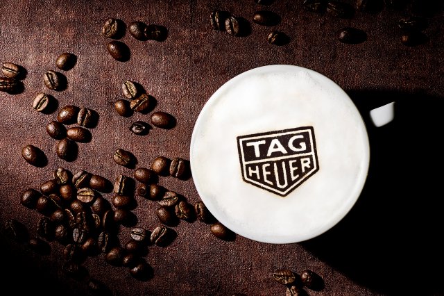 タグ・ホイヤー＆ポルシェのパートナーシップを祝うポップアップカフェ 「TAG Heuer Café @ The Momentum by Porsche」 が、『伝説のバニラ』を提供！