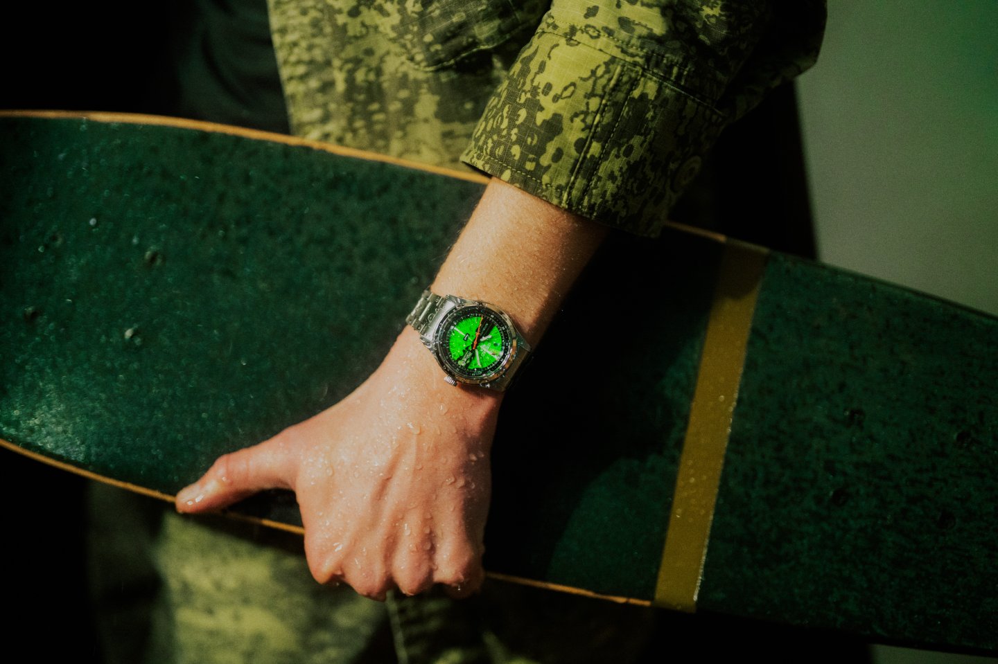 ＜セイコー 5スポーツ＞より、1970年代のセイコーアーカイブから着想した「HUF」とのコラボレーション限定モデルを発売～ SEIKOの名作「タイムソナー」をカスタマイズ