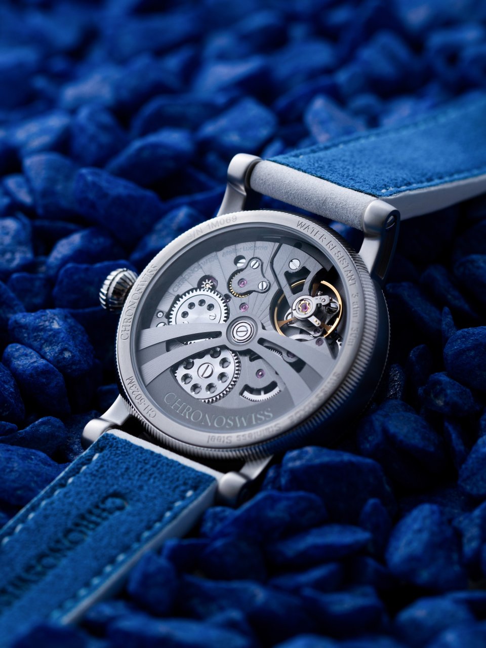 クロノスイスより、進化した2025年版の「ストライク・ツー」発表