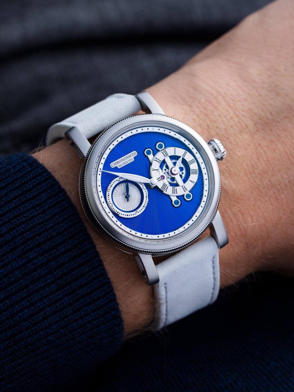 クロノスイスより、進化した2025年版の「ストライク・ツー」発表