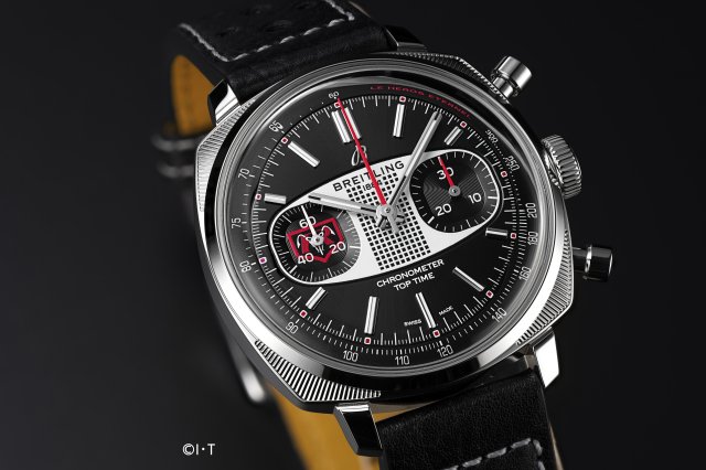 ブライトリング、仮面ライダー放映55周年記念「レーシング・クロノグラフ」の抽選販売を受付～銀座三越で開催の特別ポップアップにて