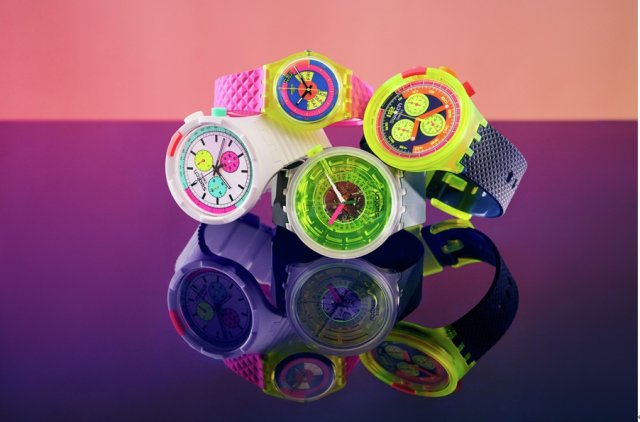 SWATCHがアイコニックなモデルに新鮮なひねりを加えた「Swatch NEONコレクション」～明るい夏の気分を演出