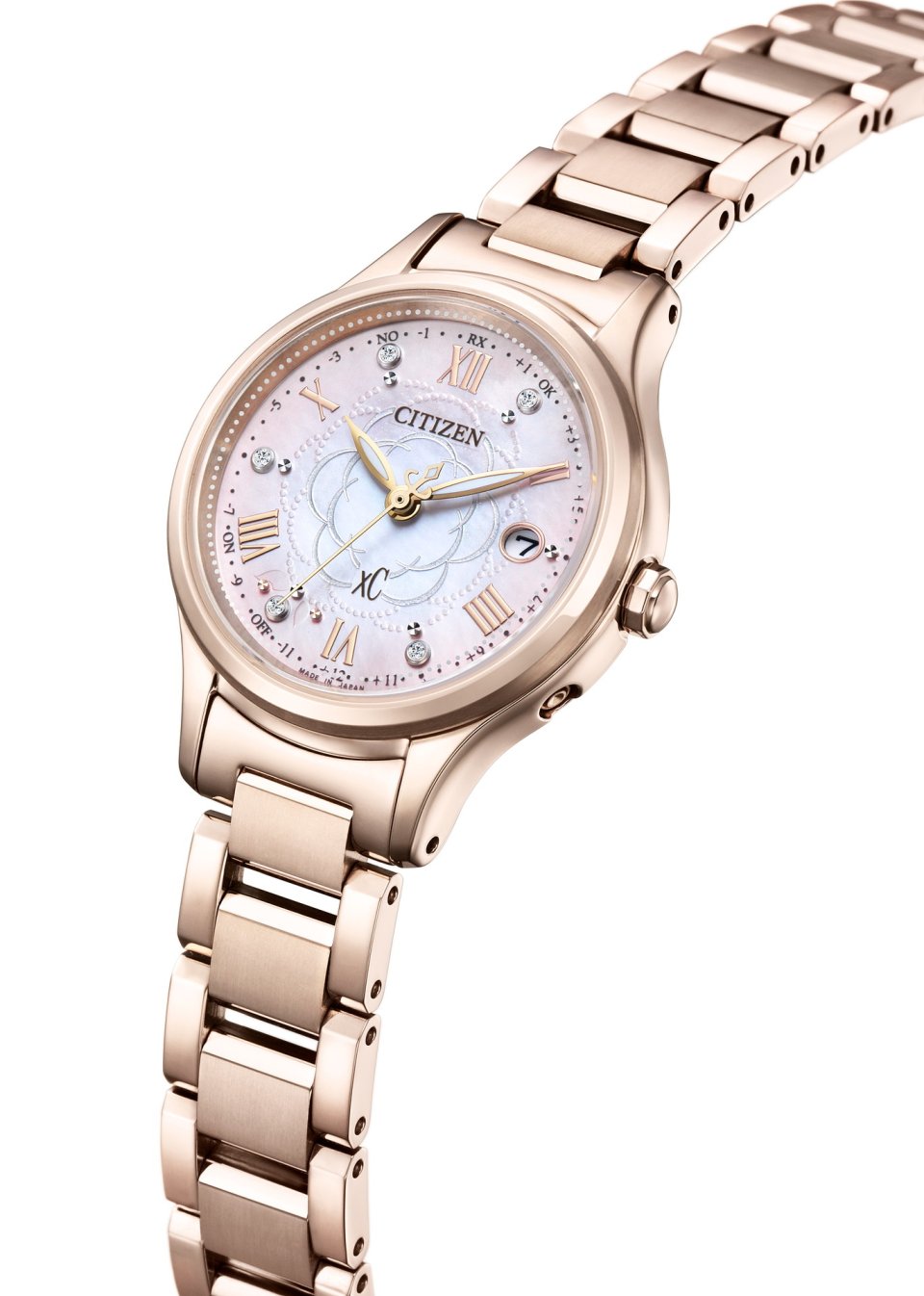 シチズン クロスシー』満開のカメリアを白蝶貝文字板に表現した限定