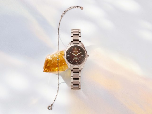 『シチズン クロスシー』が「daichi コレクション フローレットダイヤ限定モデル」発売～ ガラスの中⼼に輝くラボグロウン・ダイヤモンド