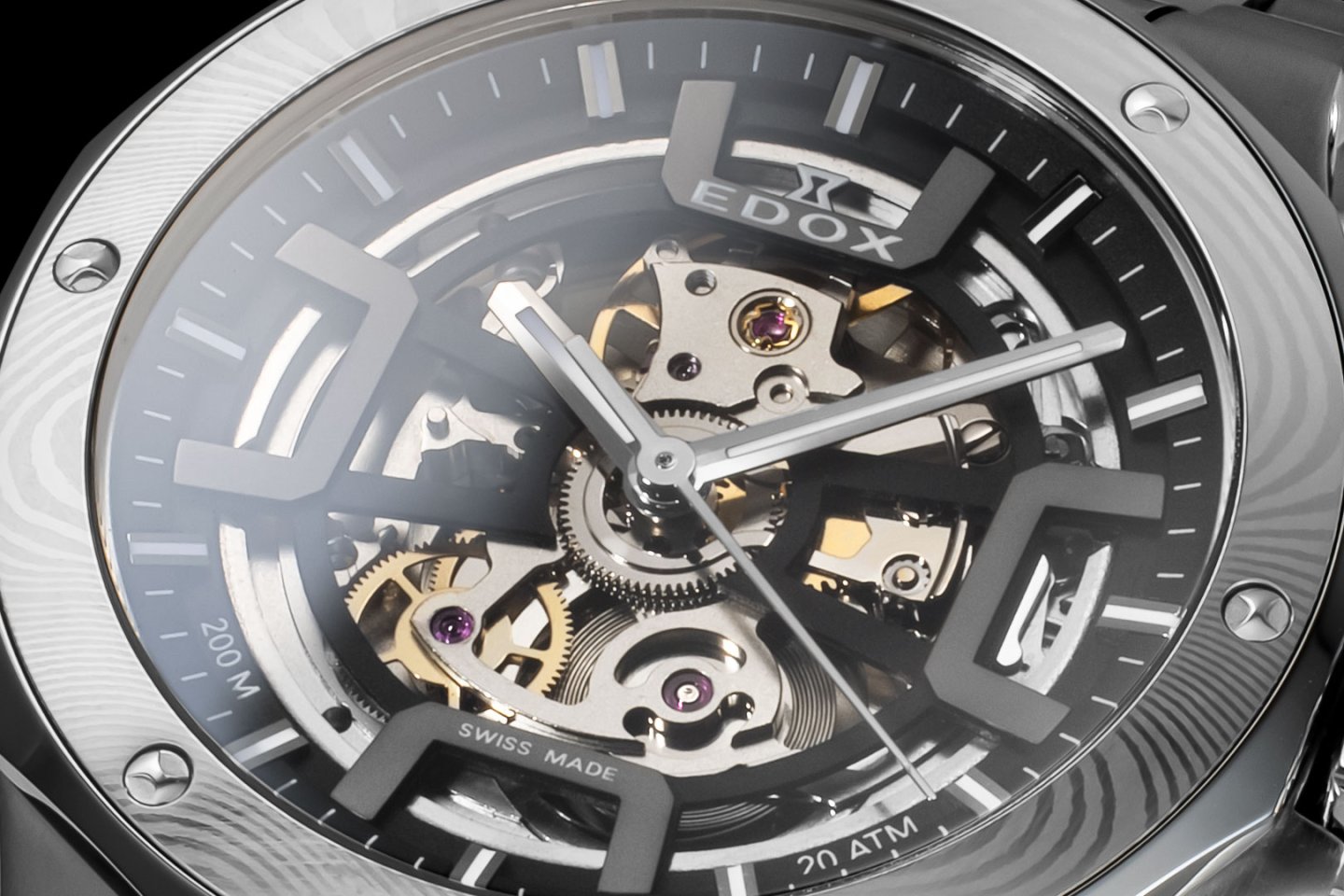 エドックスから、ダマスカス鋼ベゼルが海の鼓動を映す「デルフィン オリジナル メカノ」の世界300本限定モデル発売