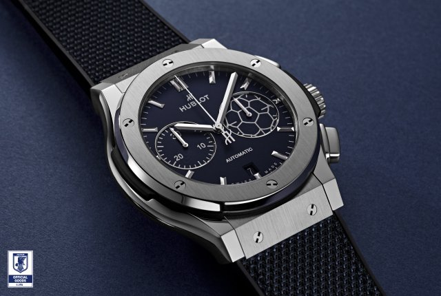 ウブロ、SAMURAI BLUEへエールを贈る「クラシック・フュージョン クロノグラフ チタニウム ブルー ヴィクトリー」～サッカー日本代表オフィシャルウォッチ