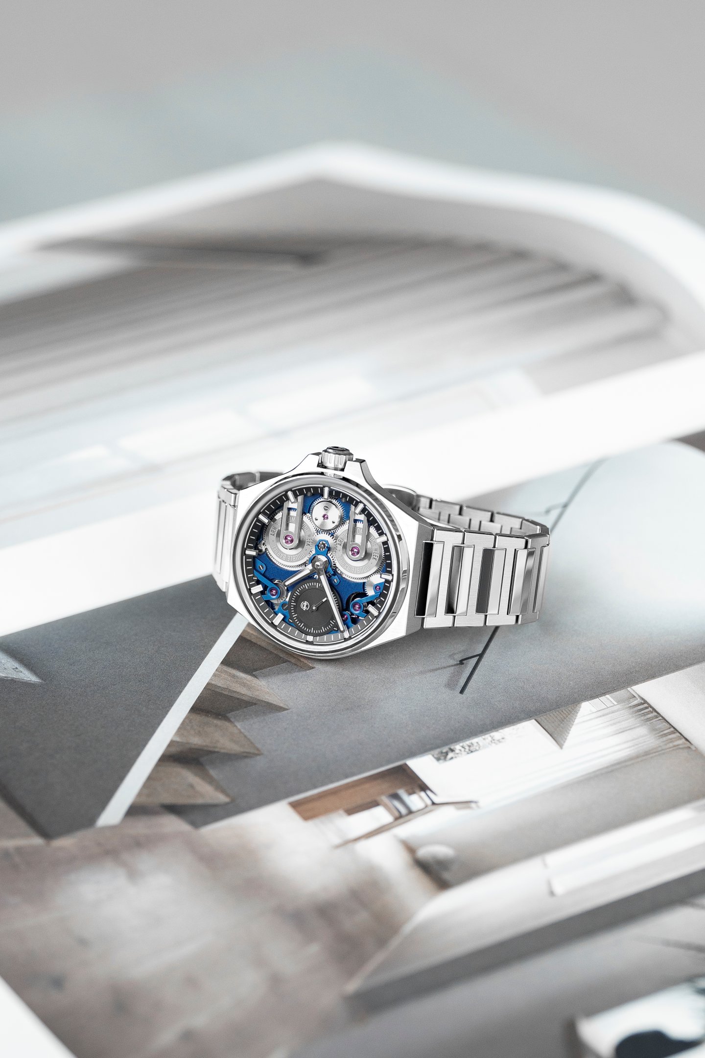 アーミン・シュトローム「ONE WEEK MANUFACTURE EDITION BLUE」～ 青に包まれた一週間 ワンウィークマニュファクチュール・エディションブルー