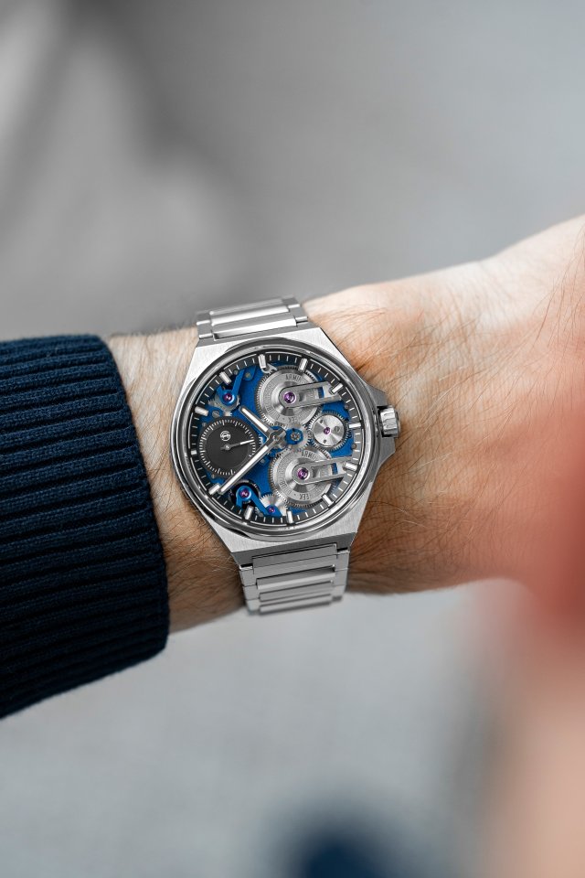 アーミン・シュトローム「ONE WEEK MANUFACTURE EDITION BLUE」～ 青に包まれた一週間 ワンウィークマニュファクチュール・エディションブルー