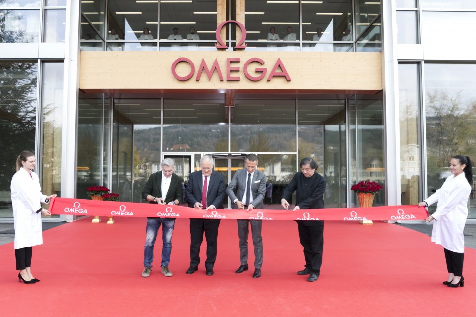 オメガ、スイス・ビエンヌに新工房をオープン | NEWS 
