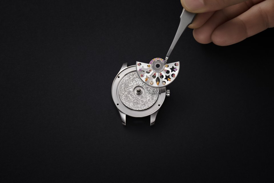 ※ジャンク品・クリスチャンディオール・星空のような文字盤✨素敵な佇まい✨ ディオール“八芒星”の輝く新作腕時計、ダイヤモンド＆ピンク