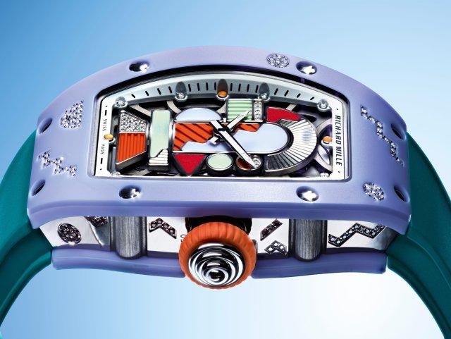 リシャール・ミル「RM 07-01 カラーセラミックス」～コレクションの最終章、伝統的な時計製造の技とジェムセッティングの輝きが生み出す唯一無二の対話