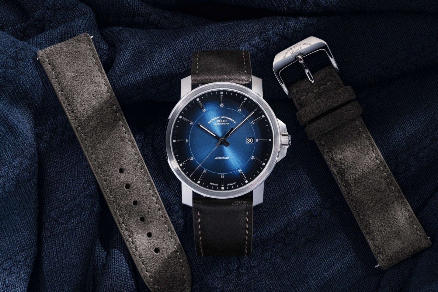 ミューレ グラスヒュッテからの新作「29er Casual Coastal Blue」～ブルー グラデーションダイヤルが Mühleならではの優れた判読性を実現