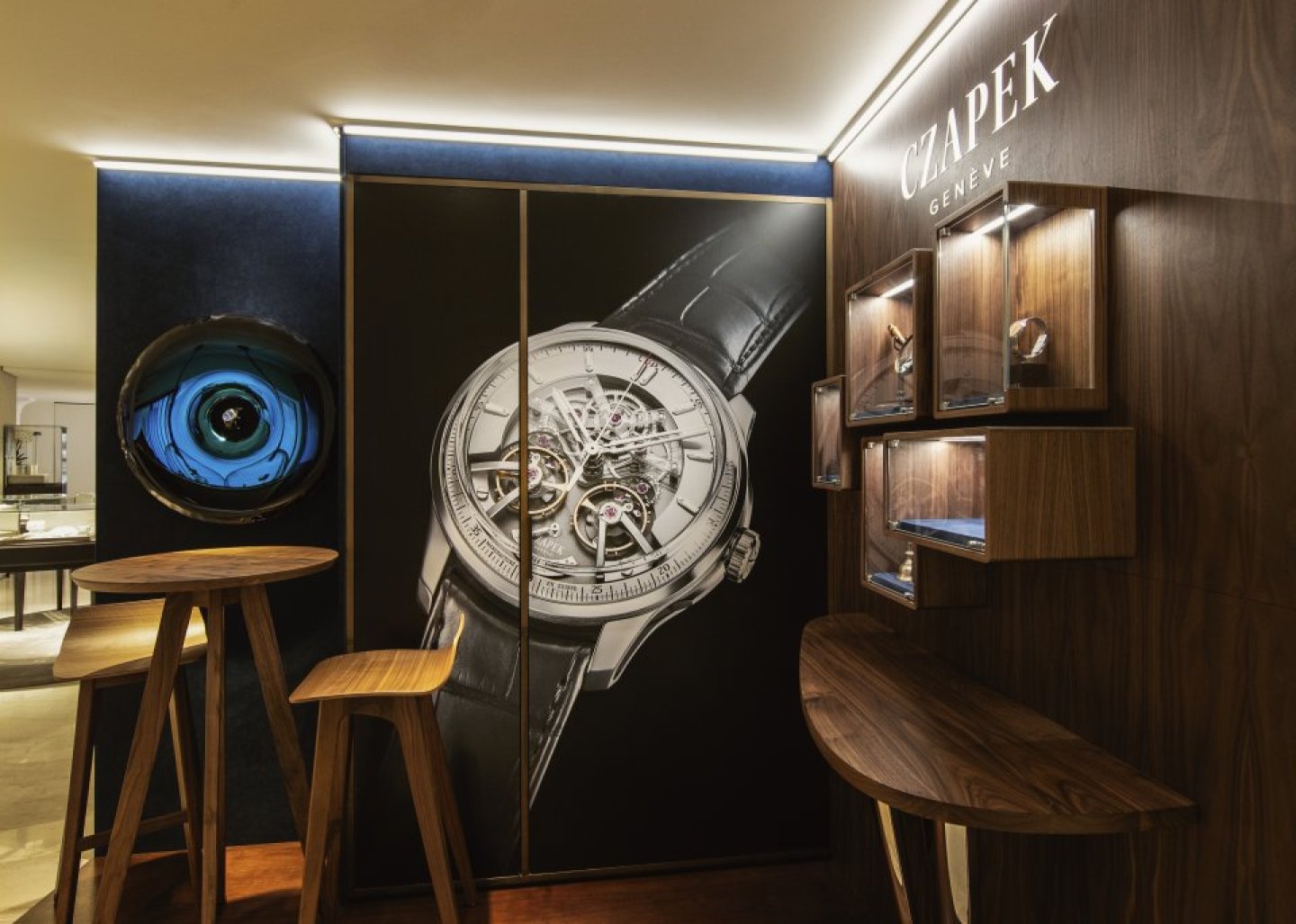 Czapek & Cie.チャペックが光の街パリへ帰還～ Back to Paris, the City of Lights