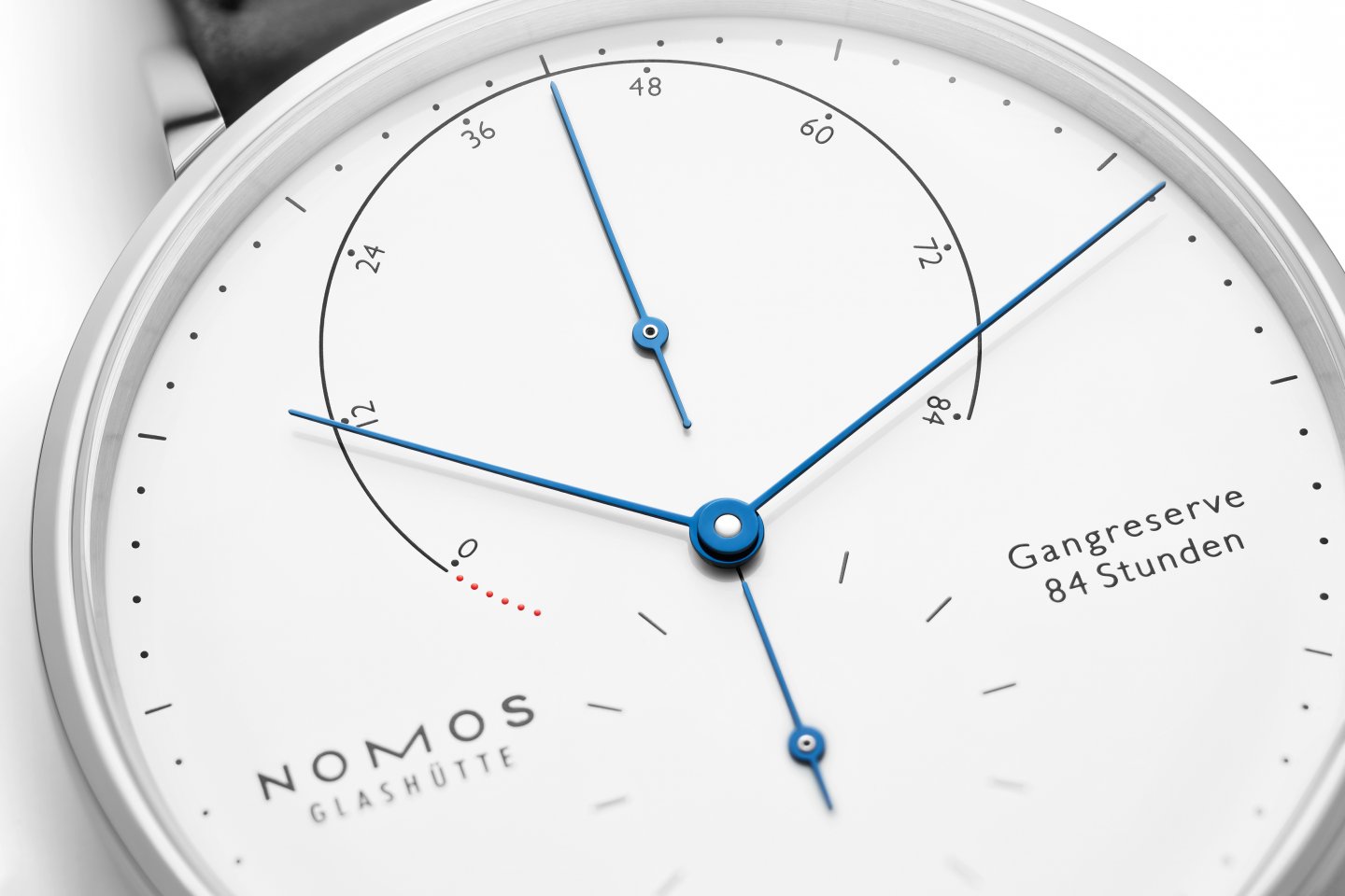 ノモス「（NOMOS Glashütte）」が、ドイツ・グラスヒュッテで時計製造が始まってから175年を記念した「ラムダ グラスヒュッテ時計産業175年」限定エディションを発売
