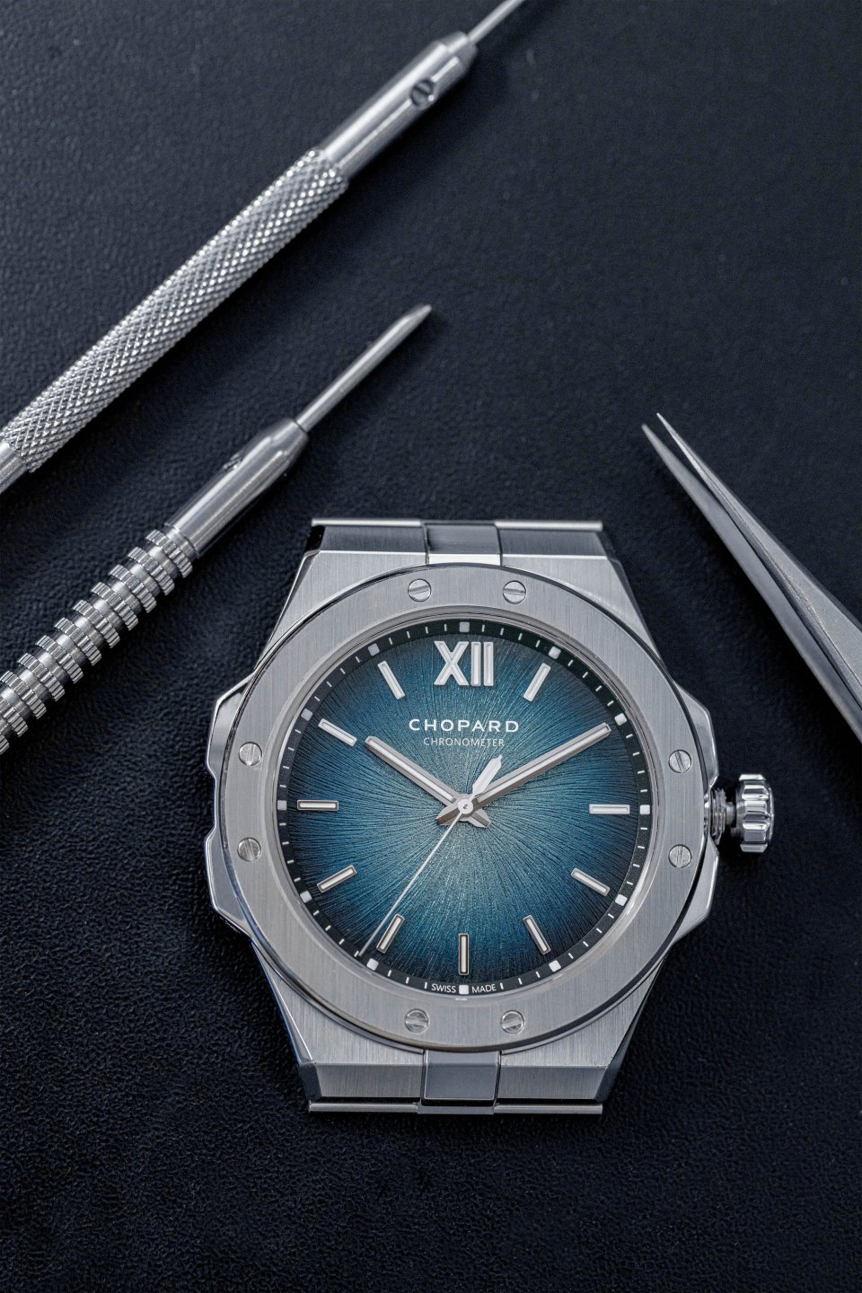 ショパール「アルパイン イーグル 41 XP CSプラチナ」～”シェイド オブ