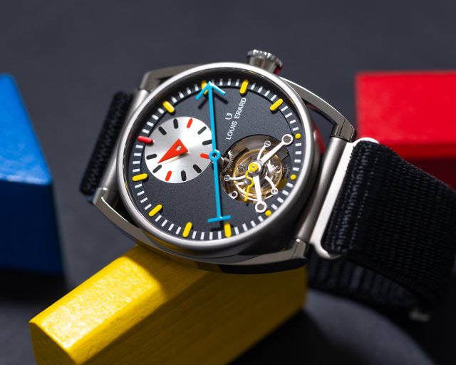 ルイ・エラールと、レジェンド時計デザイナーであるアラン・シルベスタインとの限定コラボ、「ルイ・エラール X アラン・シルベスタイン レギュレーター トゥールビヨン ブラック」発売