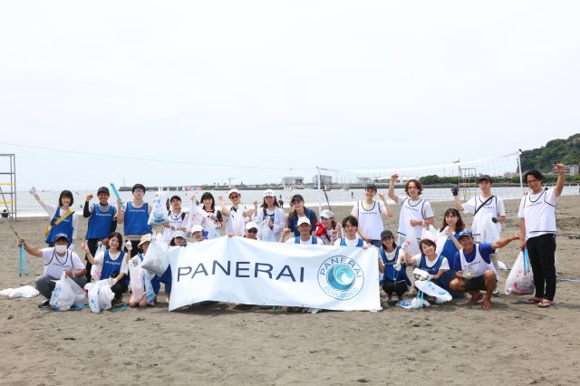 パネライとユネスコが取り組む海洋問題プログラム～サッカー元日本代表の巻誠一郎さんも参加したビーチクリーン活動&ビーチサッカーイベントを江ノ島海岸で開催