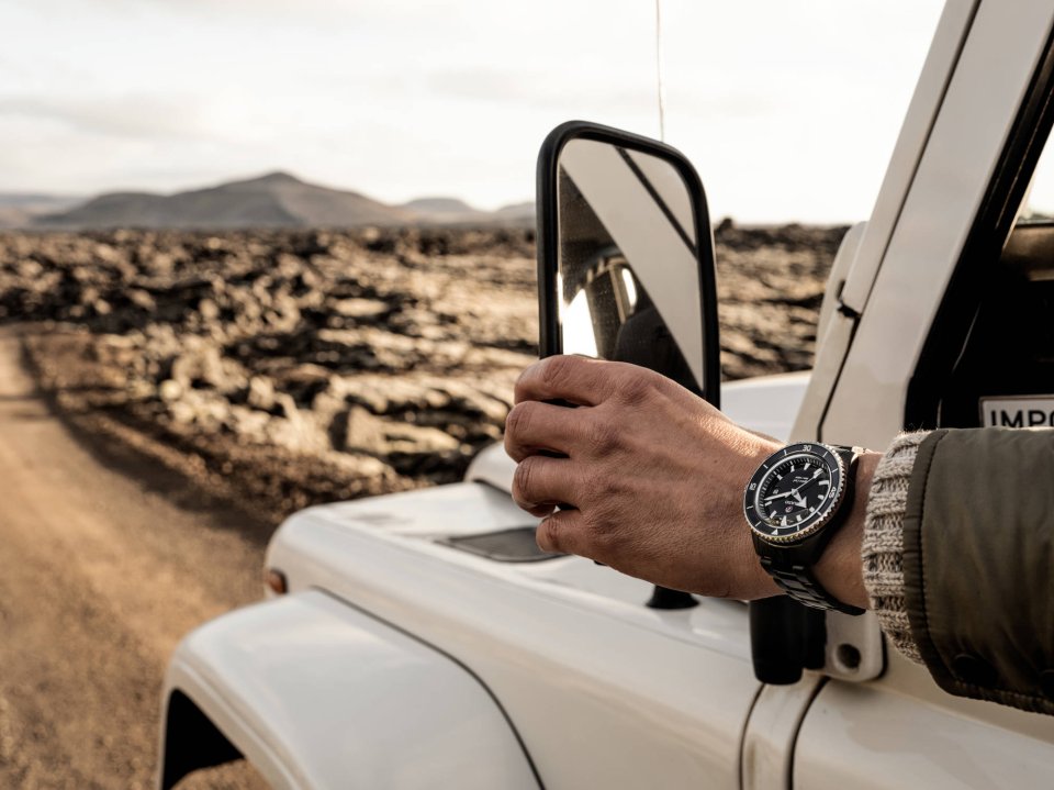 ラドー新作「 キャプテン クック ハイテクセラミック ダイバー