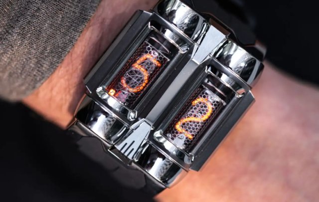 ニキシ―管を使用した腕時計「GELFMAN」が日本上陸～日新堂 銀座本店が「ゲルフマン」の取り扱い開始