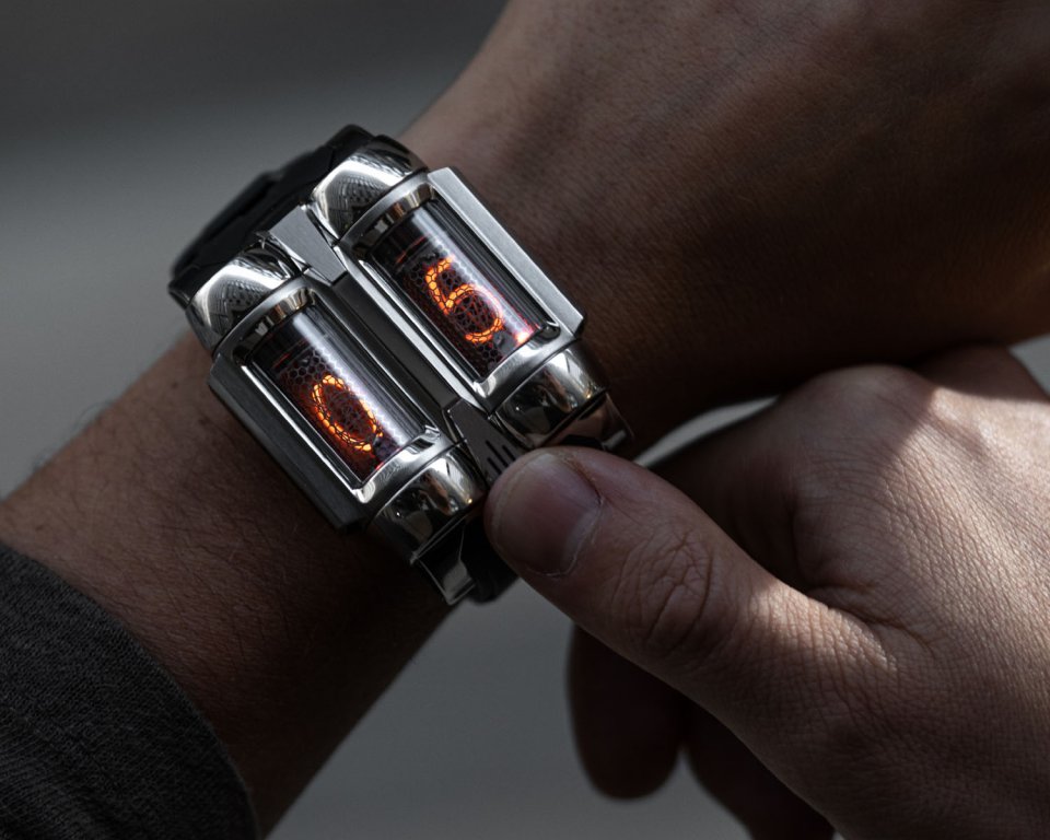 ニキシ―管を使用した腕時計「GELFMAN」が日本上陸～日新堂 銀座本店が