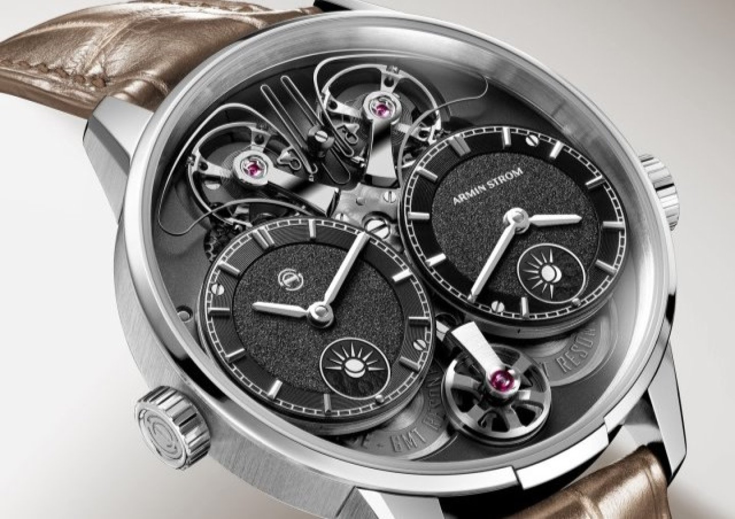 アーミン・シュトローム「Dual Time GMT レゾナンス マニファクチュール エディション ブラック」発表～共振する2つのテンプの振動が同期・調整され、比類のない精度を実現