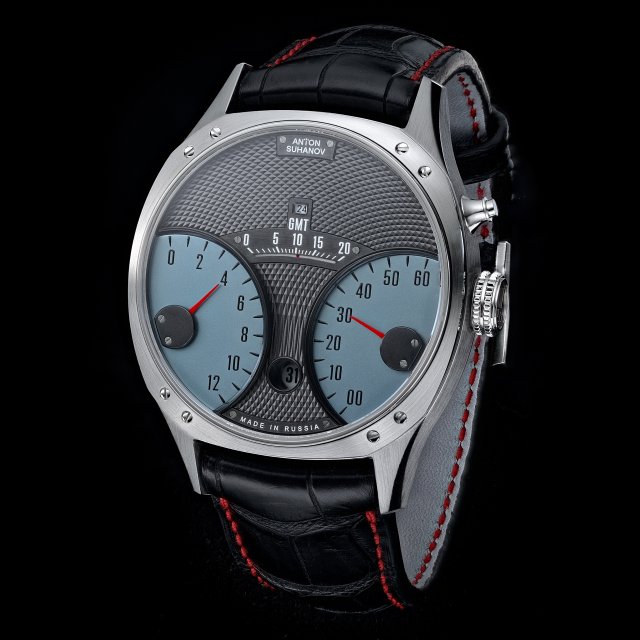 アントン・スハノフ 初の腕時計 自動車からインスピレーションを得た「レーサー」