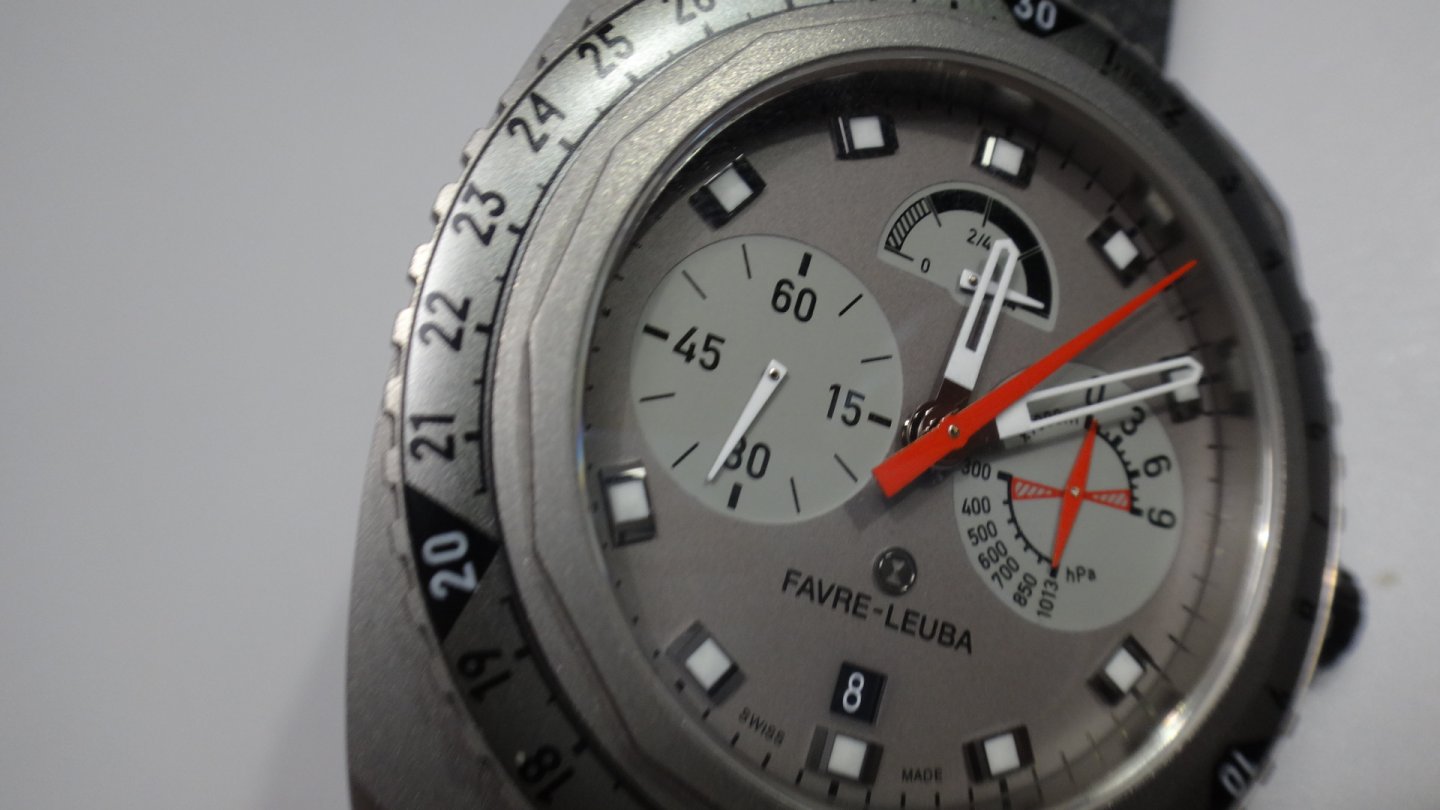 スイス名門ファーブル・ルーバ創立280周年時計、気圧と高度の計測が可能な「ビバーク9000」！