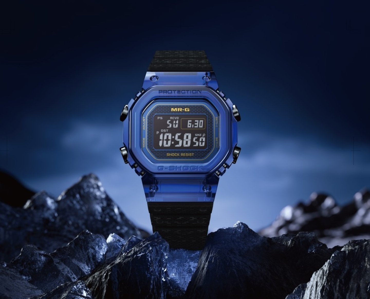“G-SHOCK”の最上位コレクション“MR-G（エムアールジー）”にブルーサファイアクリスタルをまとった新作が誕生