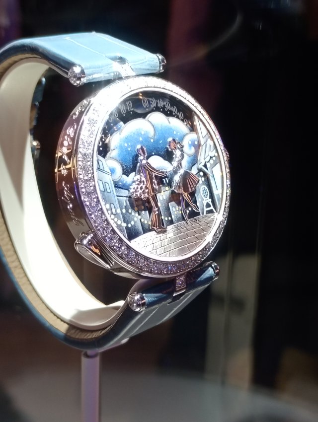 ヴァン クリーフ＆アーペルの「Watches＆Wonders 2025」～パリの空の下で紡がれた、新たな「ポエトリー オブ タイム」