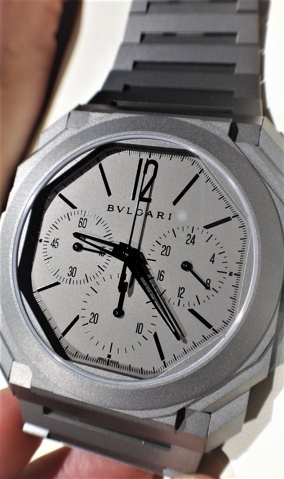 ブルガリ バーゼルワールド19での イタリアン ルネッサンス 歴史上最薄の オクトフィニッシモクロノグラフgmt オートマティック セルペンティセドゥットーリ などなどの新モデルを発表 Blog Watchmediaonline ウォッチ メディア オンライン 時計