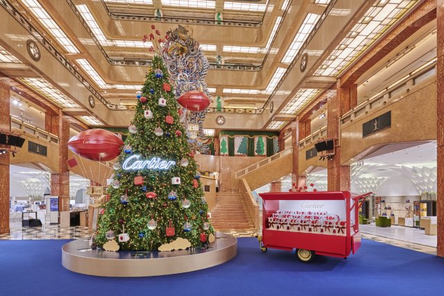 カルティエ クリスマスツリーが日本橋三越本店に登場～Cartier’s Magical Encounters