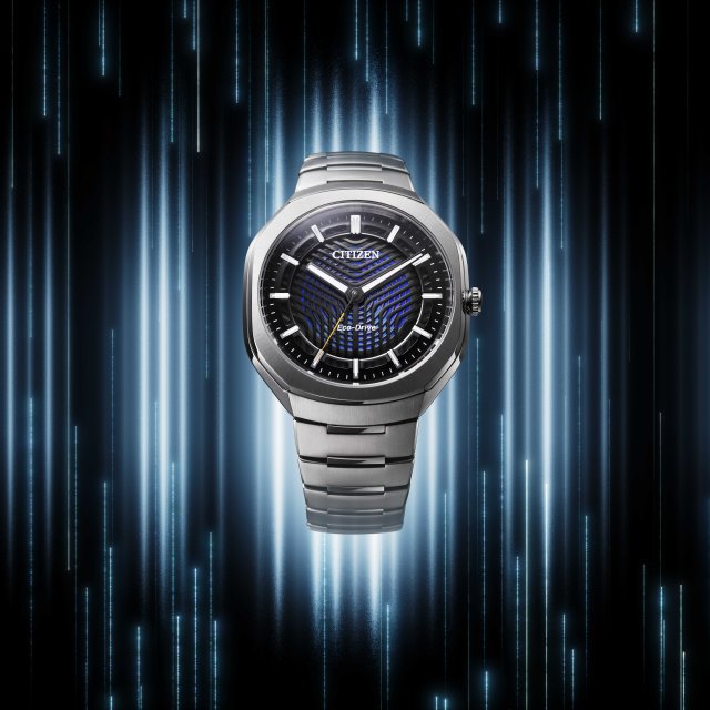 シチズンが エコ・ドライブ50周年記念限定モデル「Eco-Drive PHOTON」を2026年秋に発売～立体的にスリットが重なり合う多層文字板の光発電腕時計
