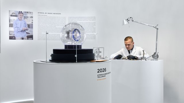 ジャガールクルトがミラノ・デザインウィーク期間中に「アトモス」新作をフィーチャーした特別な展示「THE PERPETUAL TIMEKEEPER展」を開催