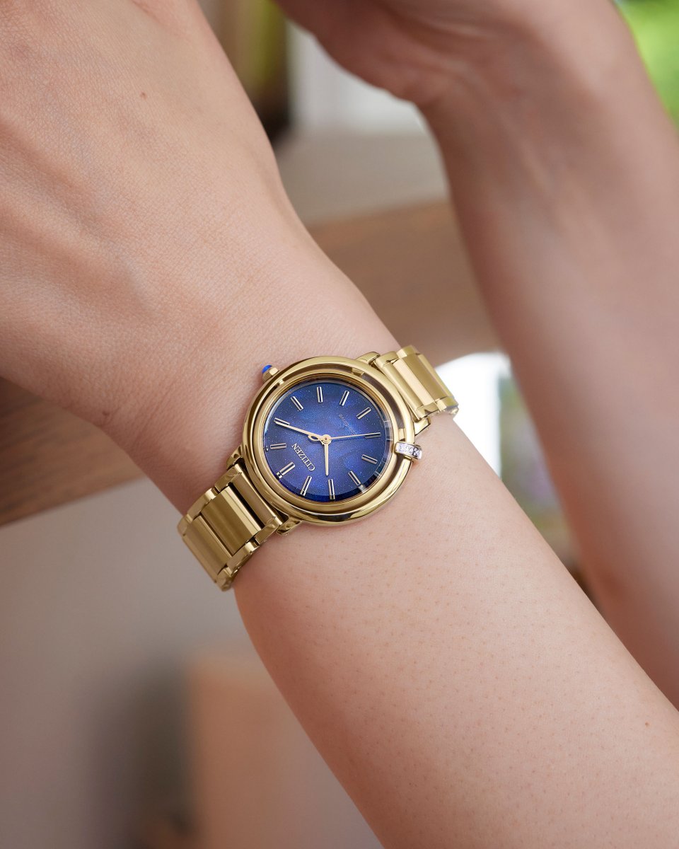 CITIZEN L』より、水をテーマにした美しい構造色文字板を採用