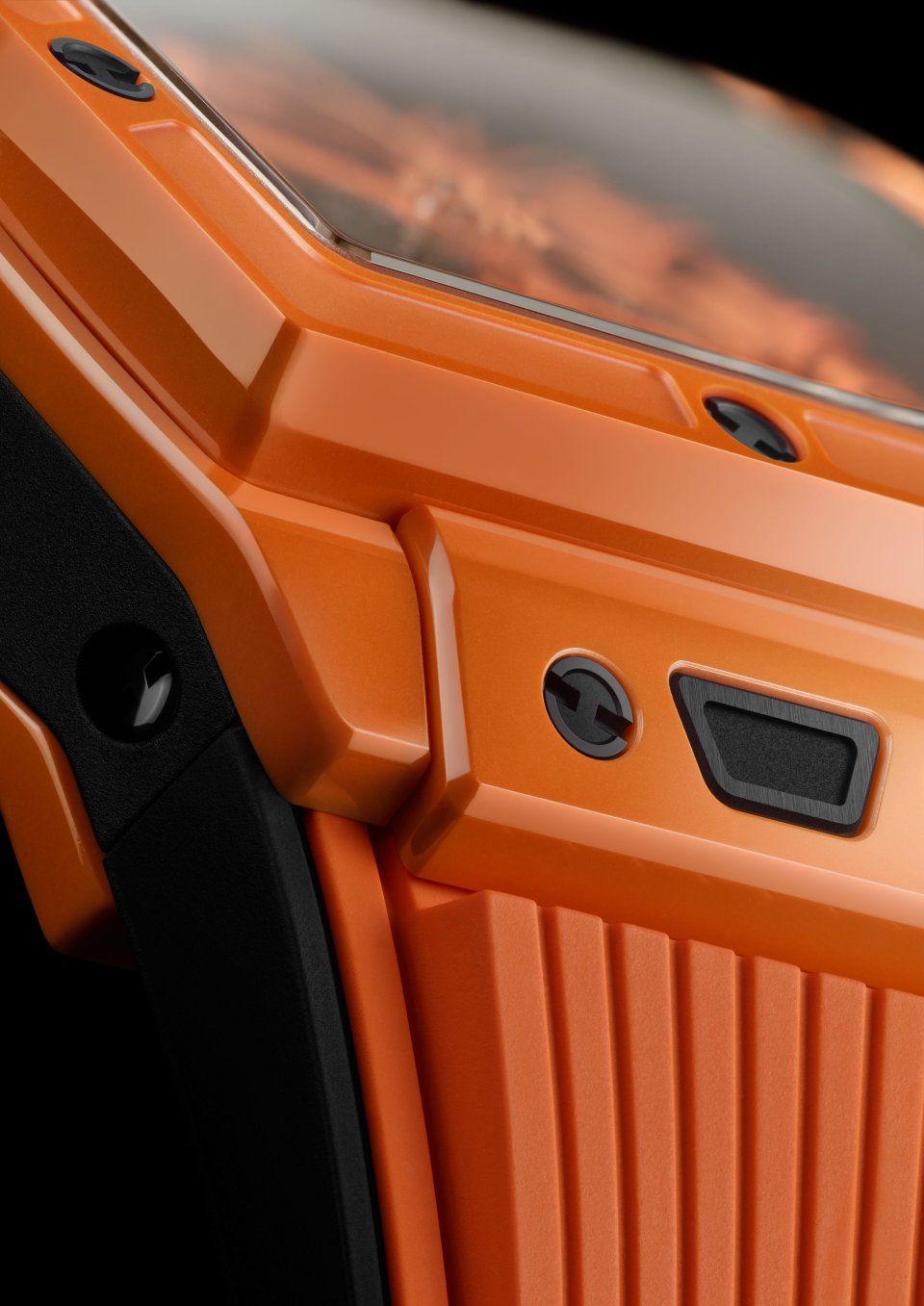 ウブロ「スピリット オブ ビッグ・バン」に、初のオレンジセラミックと