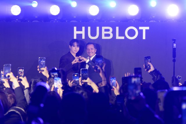 ウブロ グローバル ブランド アンバサダーにジョングクが就任～ソウルで盛大なイベントを開催、ウォッチメイキングと音楽の世界をつなぐ