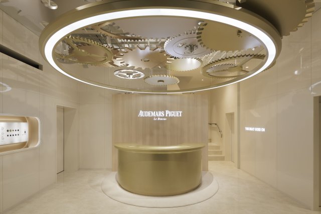 オーデマ ピゲ、東京・銀座で開催中の 「ハウス オブ ワンダーズ展」の会期を6月30日まで延長～ヘリテージピースのラインナップも一新