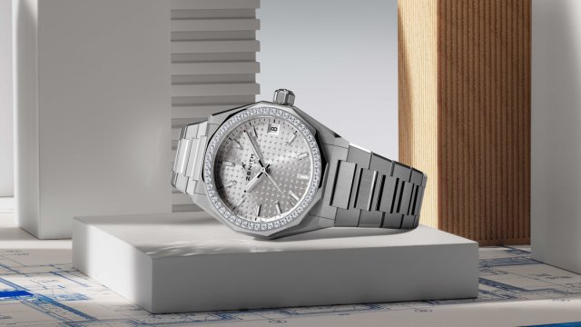 ゼニス、「デファイ」コレクション最新作をLVMHウォッチウィーク 2026で発表～「デファイ スカイライン 36」と「デファイ リバイバル A3643」をシルバートーンで再解釈