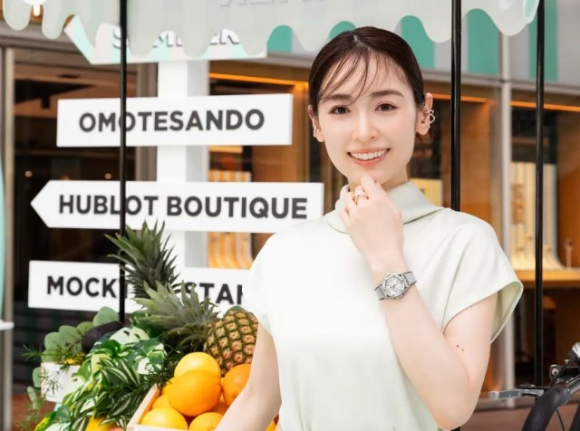 「ウブロ表参道ブティック」イベント、HUBLOT LOVES SUMMERに泉里香さんが来場