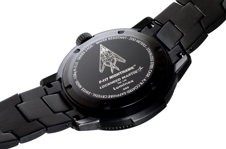 ルミノックス、オリジナルを忠実に再現した「F-117ナイトホークモデル